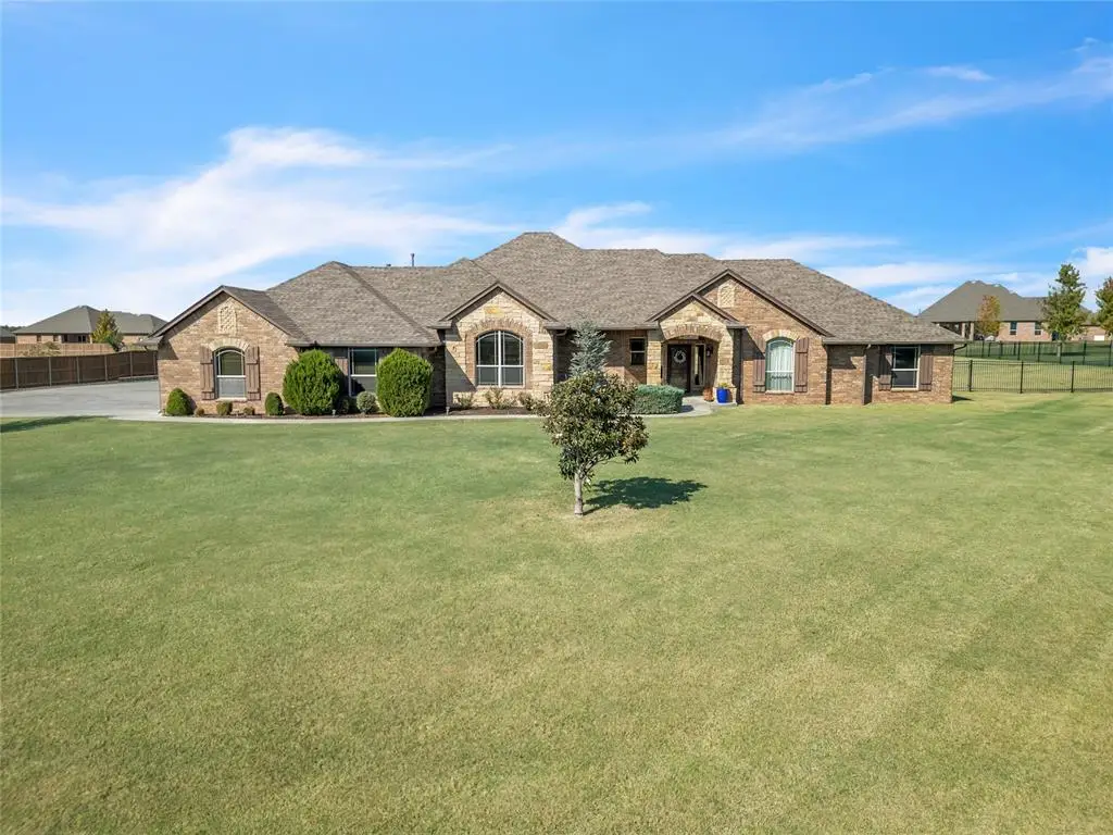 7319 N Shore Drive, Tuttle, OK 73089 - #1
