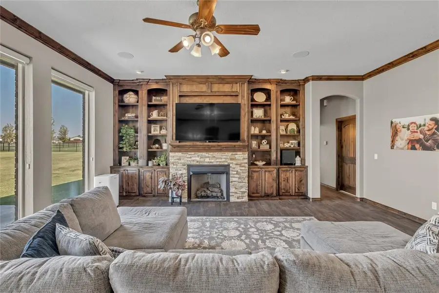 7319 N Shore Drive, Tuttle, OK 73089 - #3