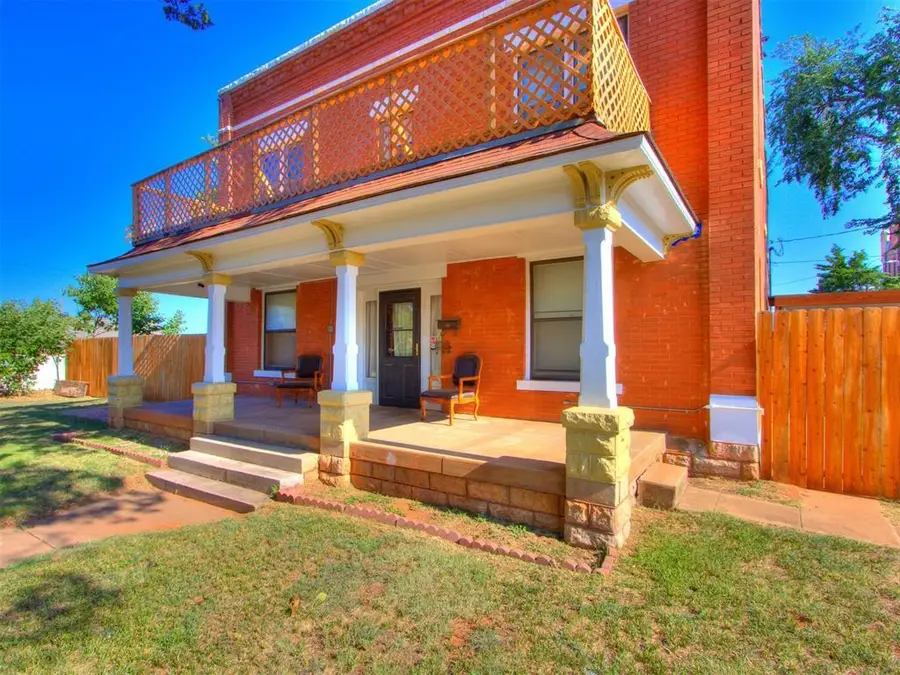 316 W Vilas Avenue, Guthrie, OK 73044 - #2