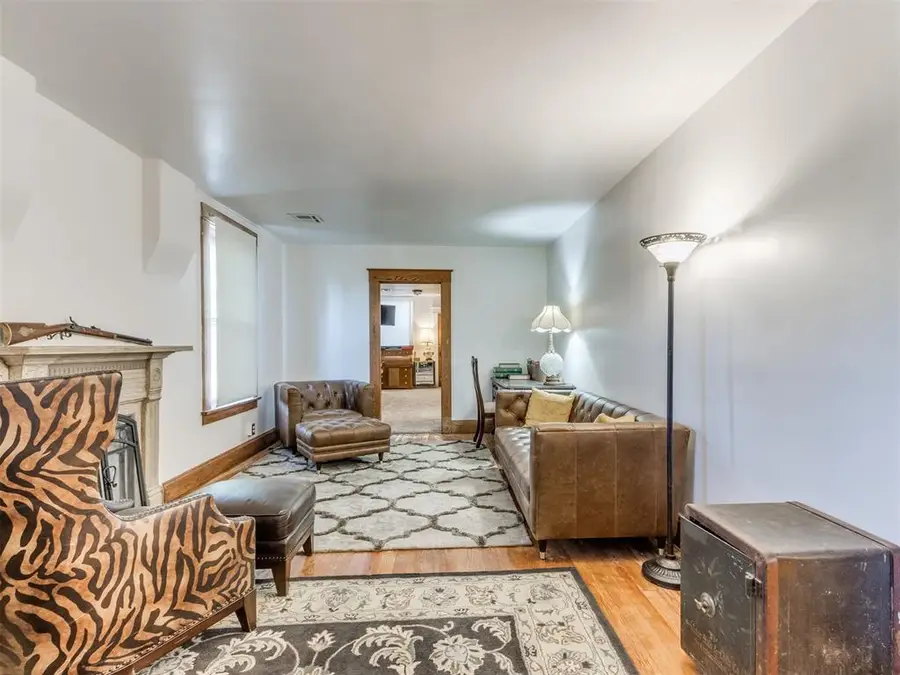 316 W Vilas Avenue, Guthrie, OK 73044 - #3