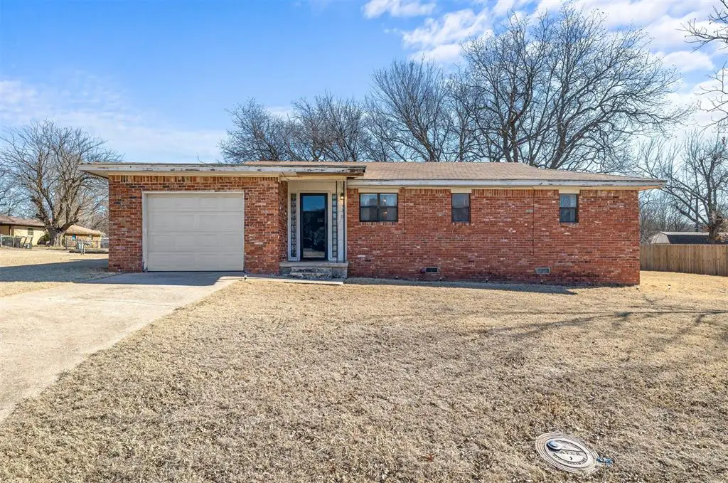430 N 8th Avenue, Purcell, OK 73080 - #1