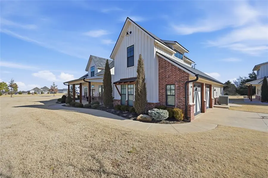 13700 Timber Ridge Estates Boulevard, Yukon, OK 73099 - Image #3