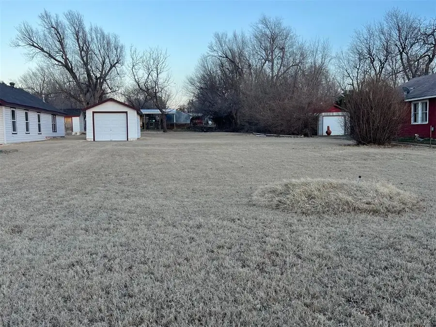 120 N Richards Avenue, Midwest City, OK 73130 - Image #2