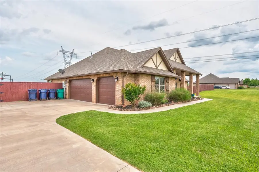 11620 Mallorca Drive, Oklahoma City, OK 73173 - Image #2