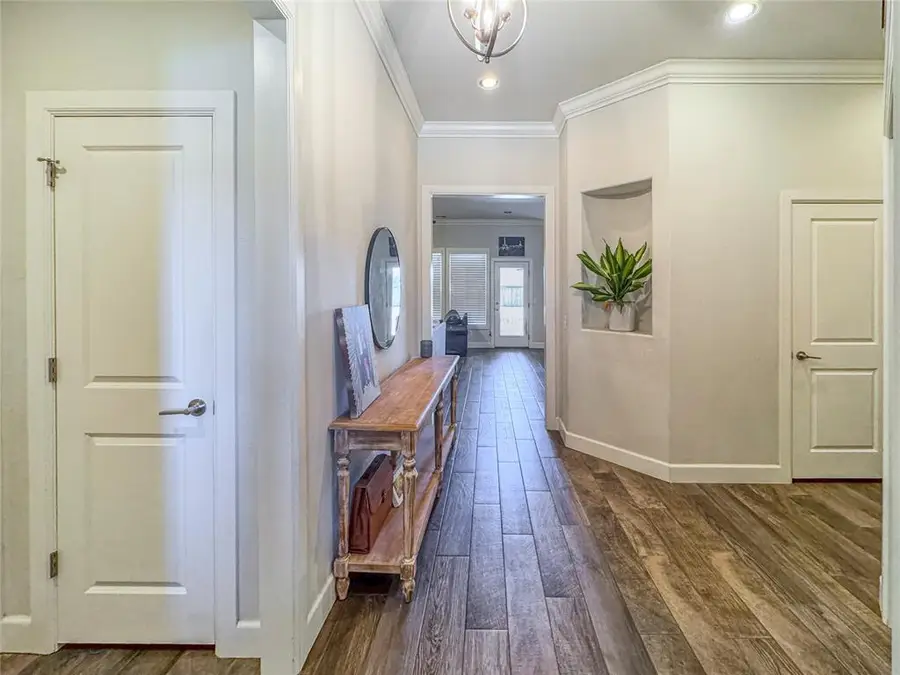 4304 St Augustine Street, Mustang, OK 73064 - Image #3