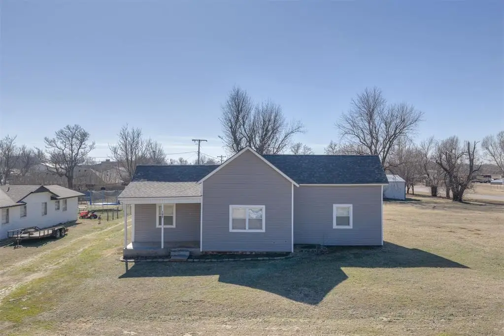 109 E Cummings Avenue, Mulhall, OK 73063 - #1