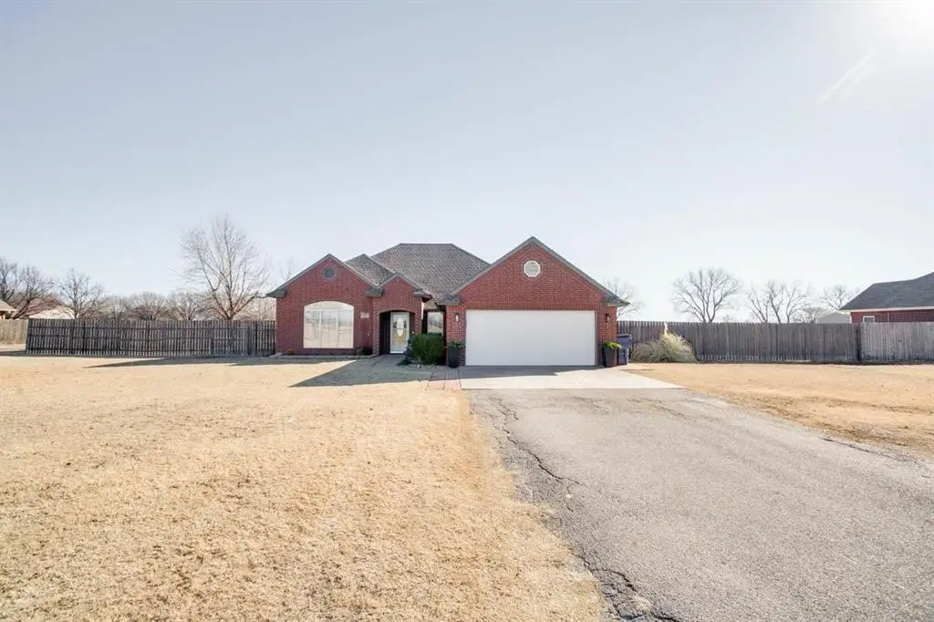 1405 Crestwood, Enid, OK 73701 - Image #1