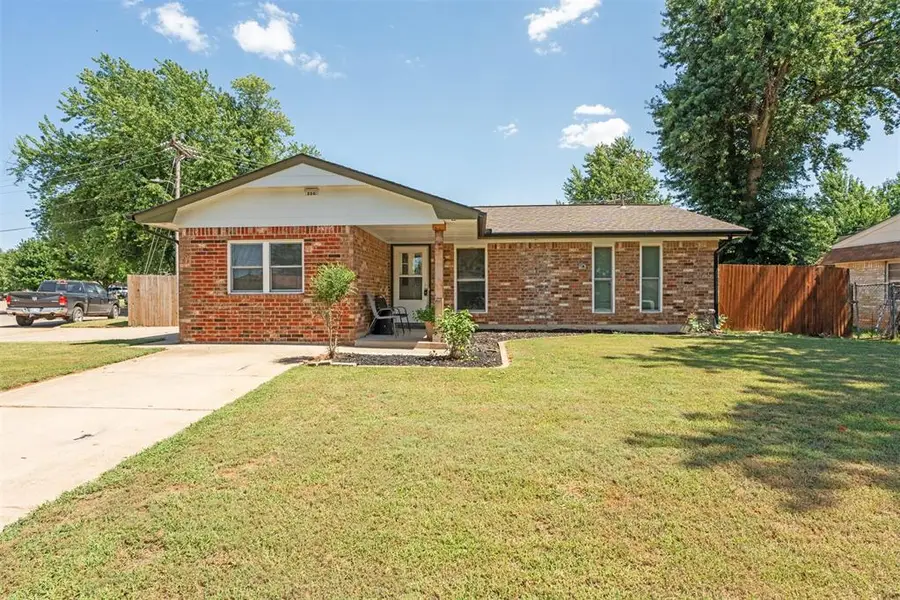 806 S Meadow Lane, Mustang, OK 73064 - Image #2