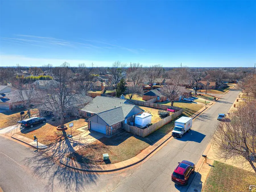 501 Gray Fox Run, Edmond, OK 73003 - Image #2