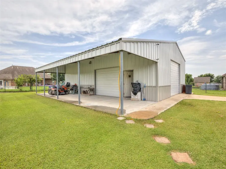 4624 Crestmere Lane, Edmond, OK 73025 - Image #2