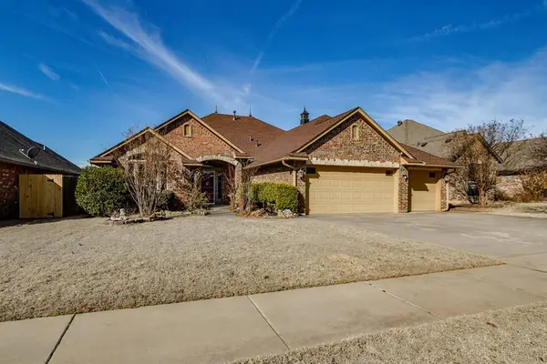 1113 Lanie Lane, Moore, OK 73160