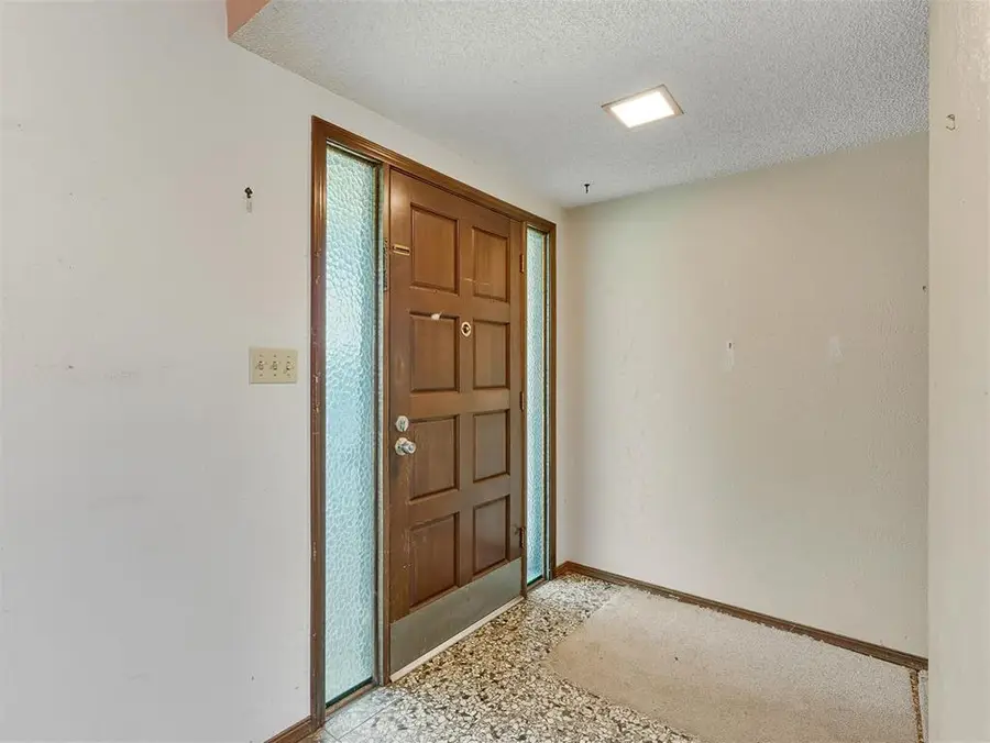 323 W Winchester Avenue, Ada, OK 74820 - #3