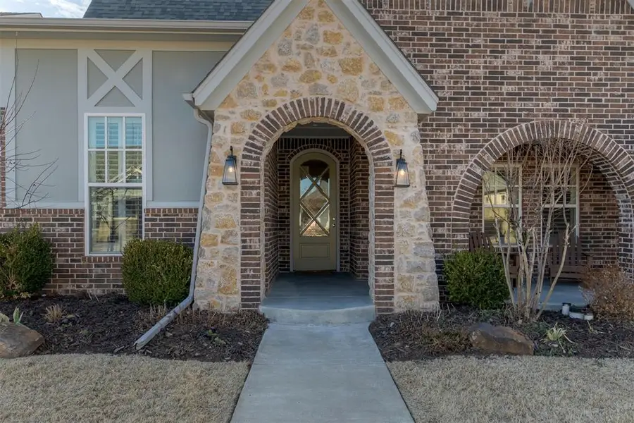 1909 Plaza District Drive, Edmond, OK 73034 - #2