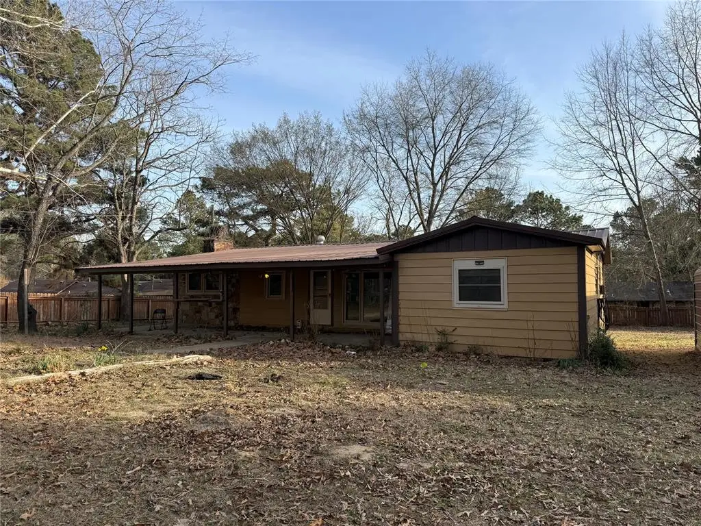 610 E 7th Street, Broken Bow, OK 74728 - #1