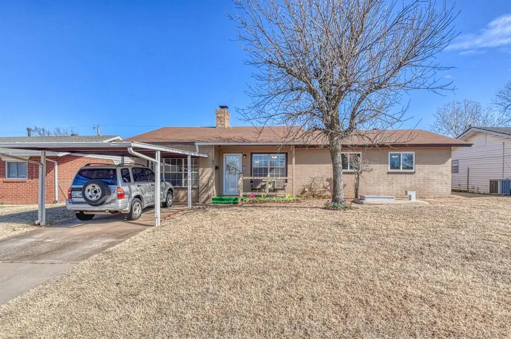 2704 Yorkshire Avenue, Moore, OK 73160 - #1