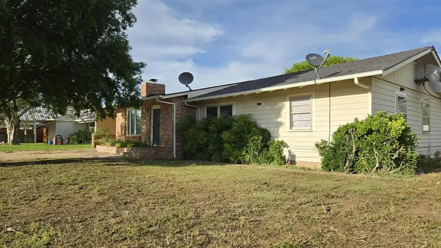 601 N Morton Street, Hollis, OK 73550 - #3