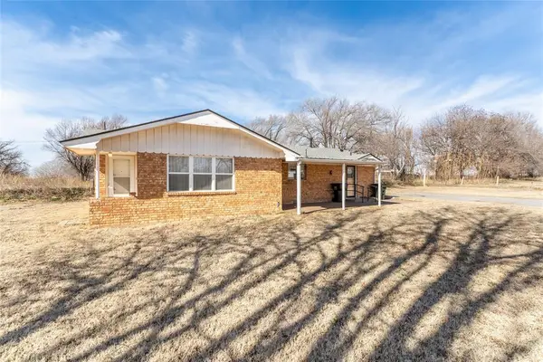 1200 W Main Street, Watonga, OK 73772