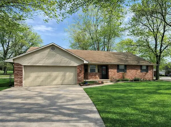 8 Clark Circle, Shawnee, OK 74804