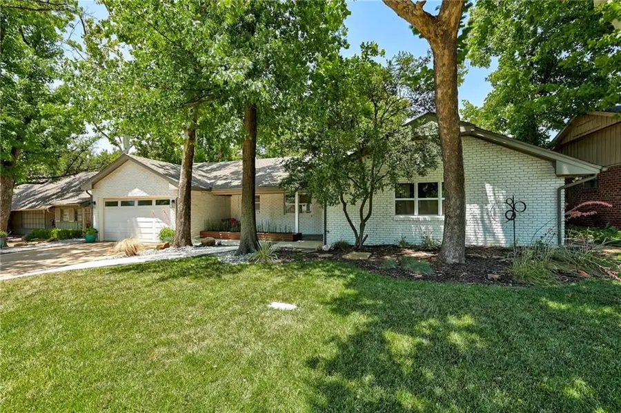 2105 NW 59th Place, Oklahoma City, OK 73112 - #2