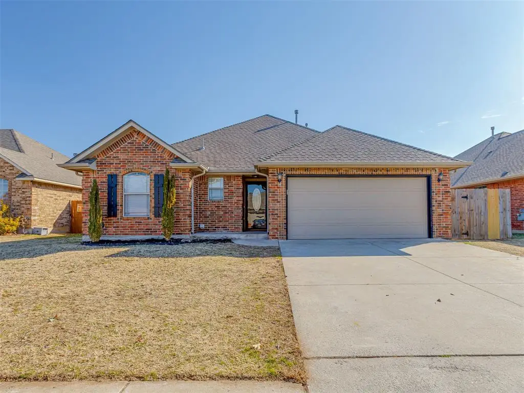 3800 Kensington Drive, Moore, OK 73160 - #1