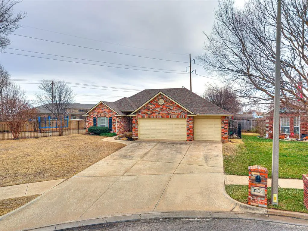 3204 Maple Lane, Moore, OK 73170 - #1