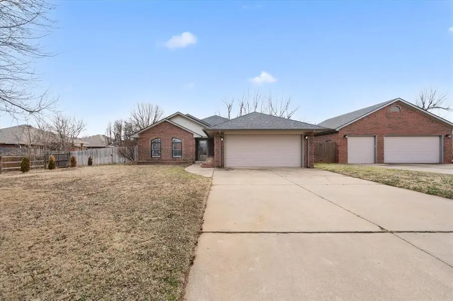 1528 E Twin Brook Terrace, Mustang, OK 73064 - #3