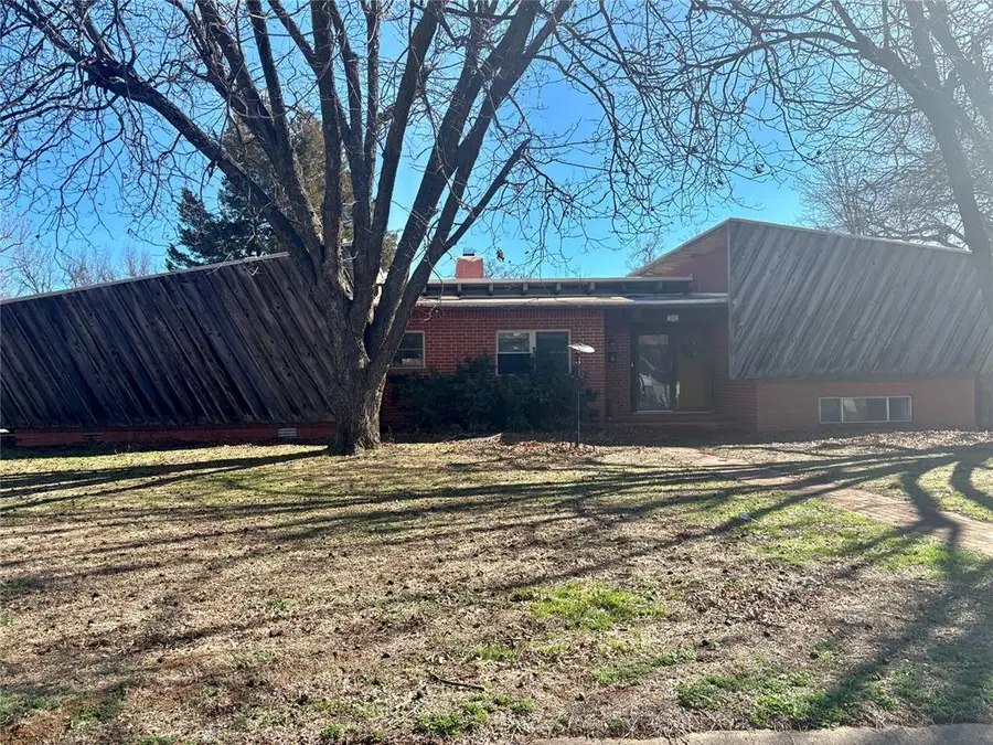 701 S 16th Street, Chickasha, OK 73018 - #2