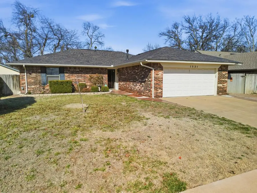 1521 NE 1st Street, Moore, OK 73160 - #2