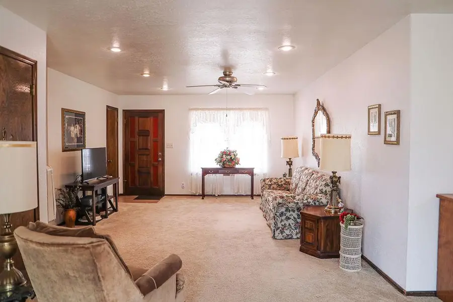 105 Mitchell Drive, Elk City, OK 73644 - #2