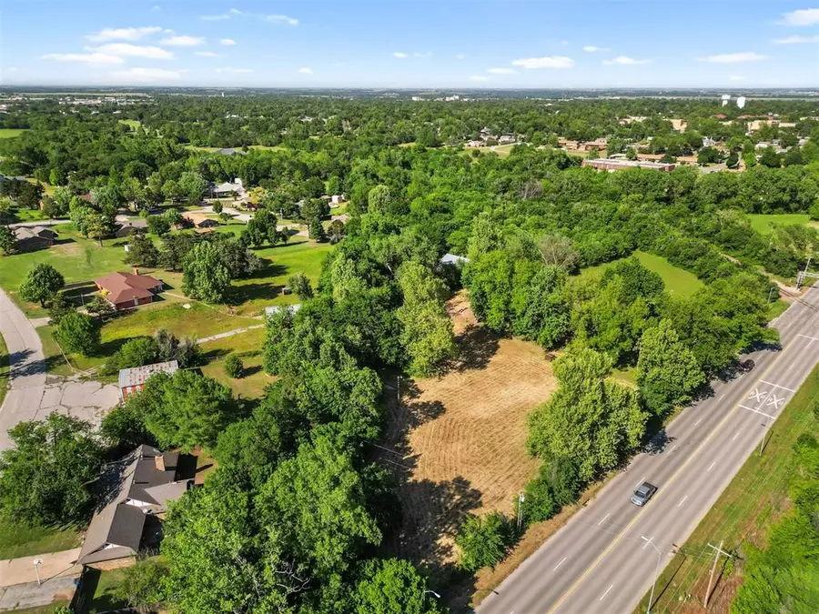 2500 W Grand Avenue, Chickasha, OK 73018 - #3