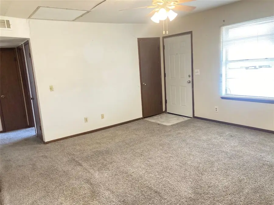 816 S Echo Street, Holdenville, OK 74848 - #3