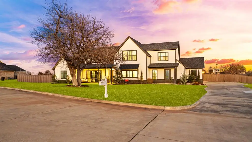 10905 N Country Drive, Edmond, OK 73034 - #1