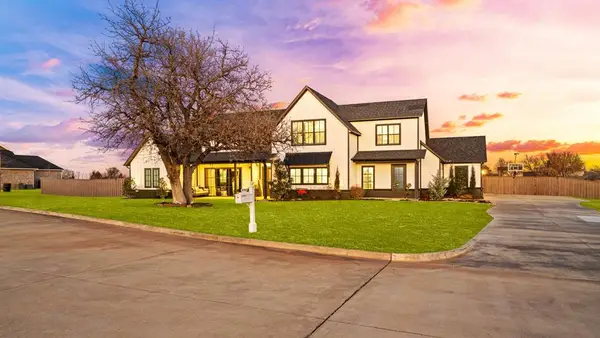 10905 N Country Drive, Edmond, OK 73034