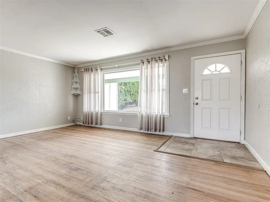 310 W Palm Street, Enid, OK 73701 - #3