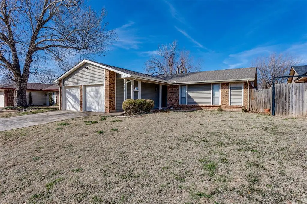 10321 Hollyhead Way, Yukon, OK 73099 - #1