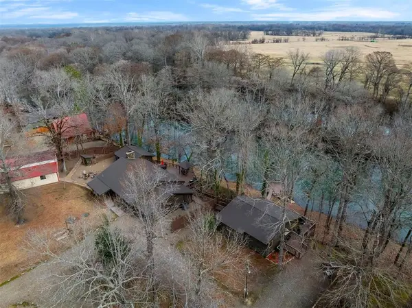 732 Red Fox Road, Broken Bow, OK 74728
