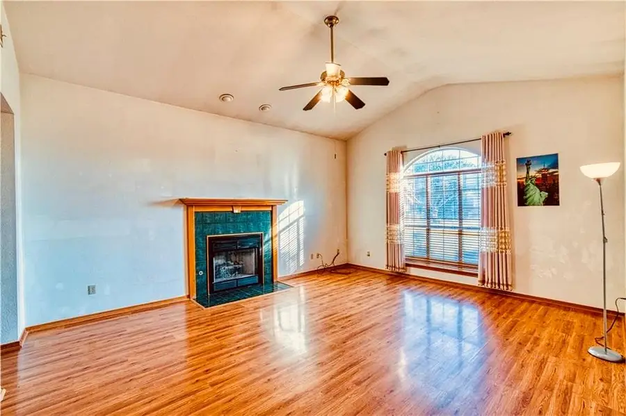 2936 Laurel Circle, Altus, OK 73521 - #3