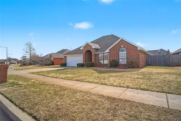 4109 W Castlerock Road, Norman, OK 73072