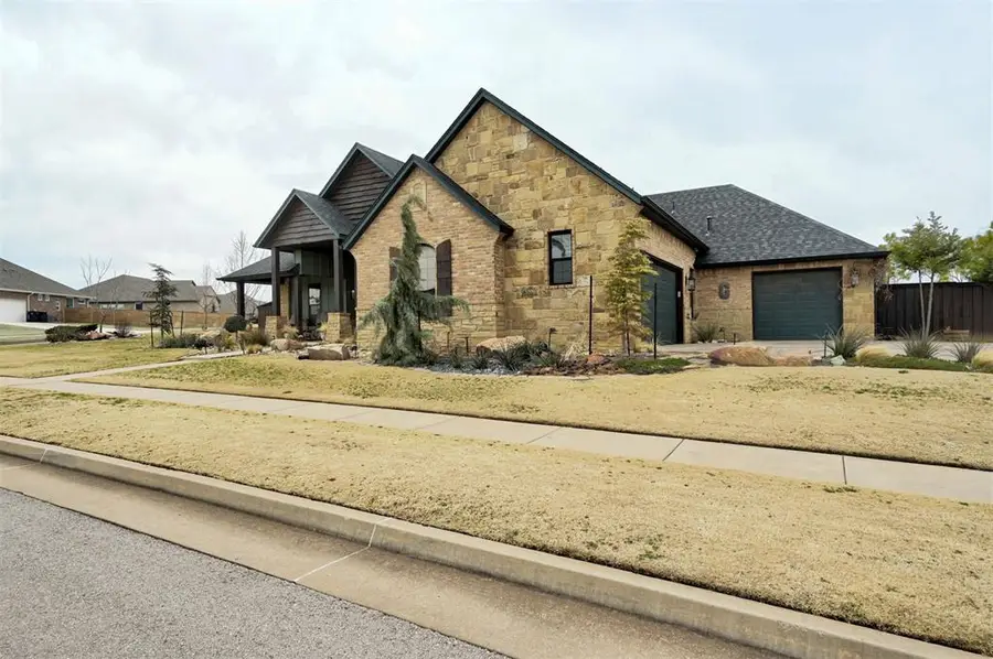 10001 Cascina Drive, Yukon, OK 73099 - #3