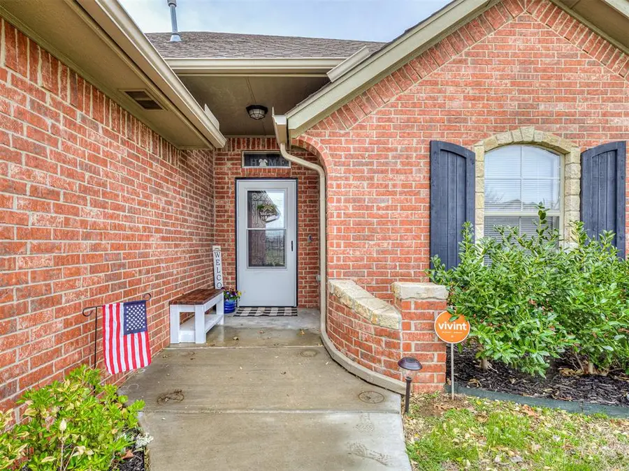 517 Cottonwood Drive, Moore, OK 73160 - #3