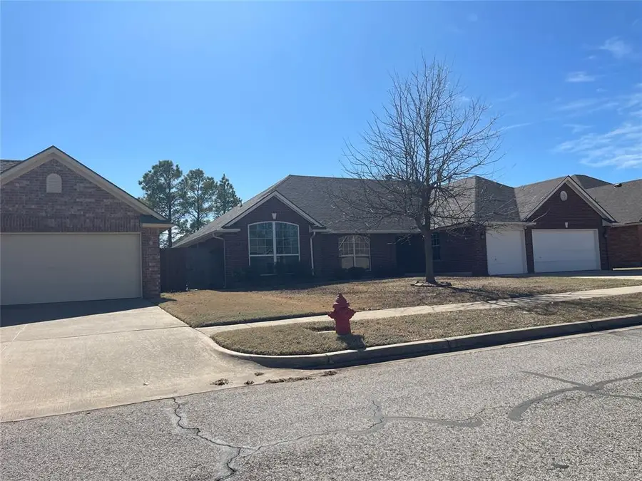 312 Thornebrook Drive, Norman, OK 73069 - #2