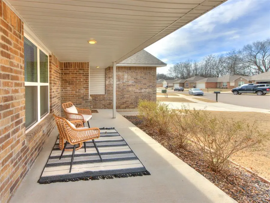 823 Highgarden Circle, Noble, OK 73068 - #3