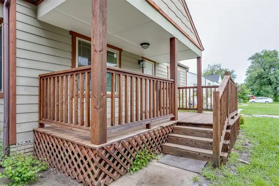 516 E Rickenbacker Drive, Midwest City, OK 73110 - #3