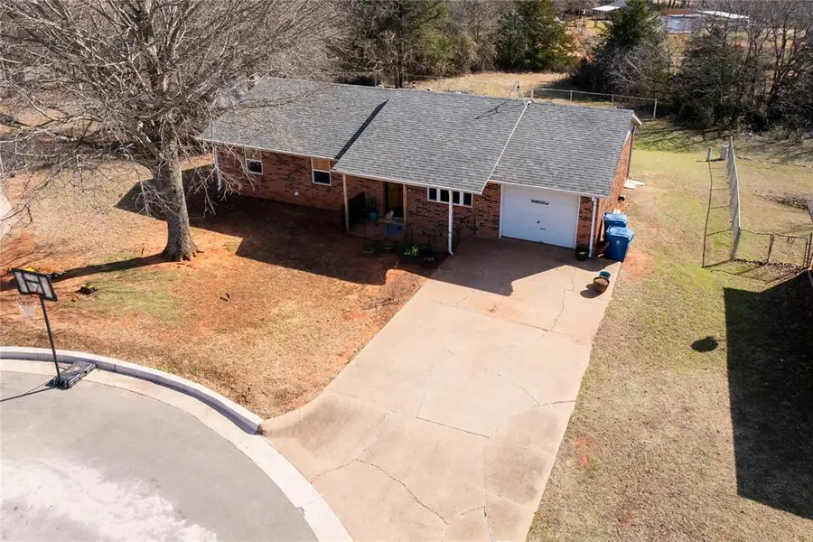 1117 E 17th Street, Chandler, OK 74834 - #3