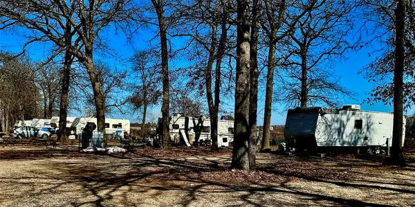 2059 N Three Pines Road, Kingston, OK 73439