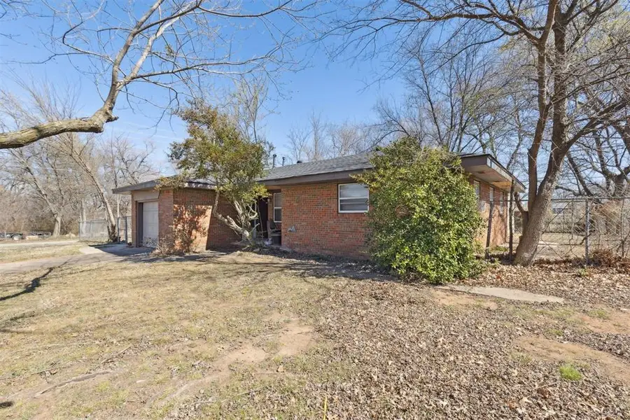 523 N Front Avenue, Noble, OK 73068 - #2
