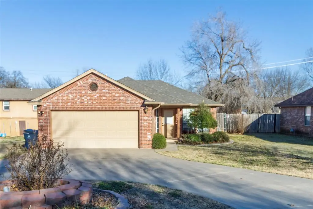 516 N Van Buren Avenue, Blanchard, OK 73010 - #1