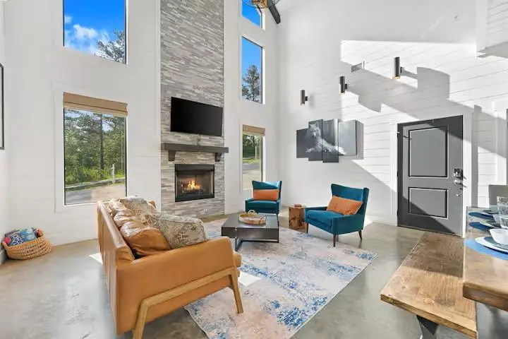 274 E Eagle Mountain Trail, Broken Bow, OK 74728 - #2