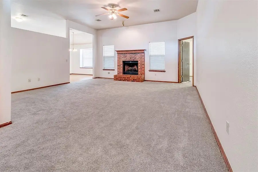 8301 Rayburn Avenue, Oklahoma City, OK 73149 - #2