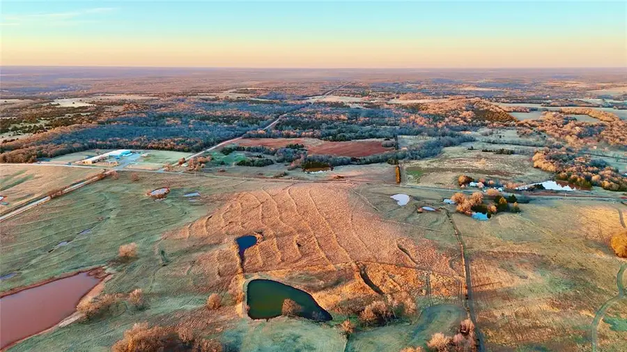 3 Wilshire Drive, McLoud, OK 74851 - #2